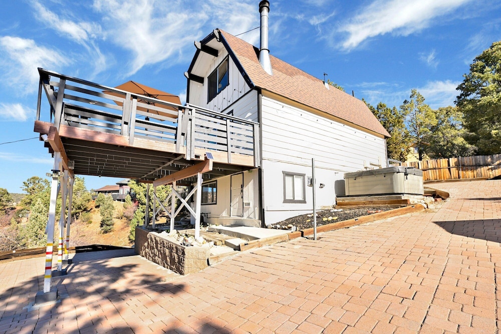 Marlowe Mountain Views #2510