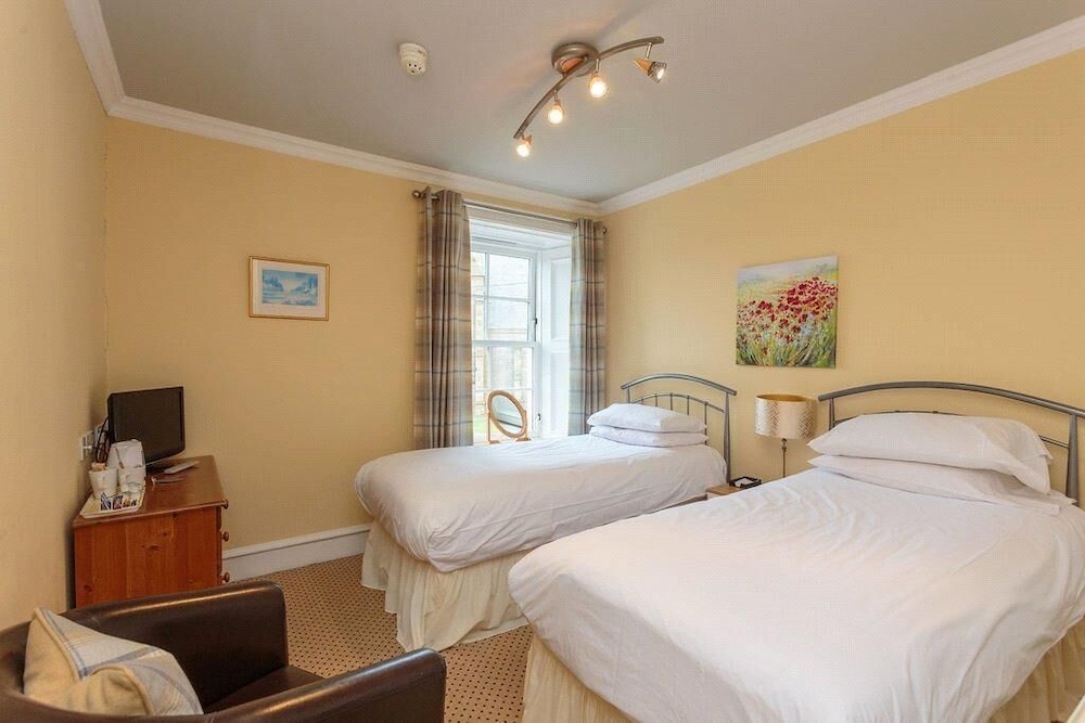 The Glenerne Guest House view 4