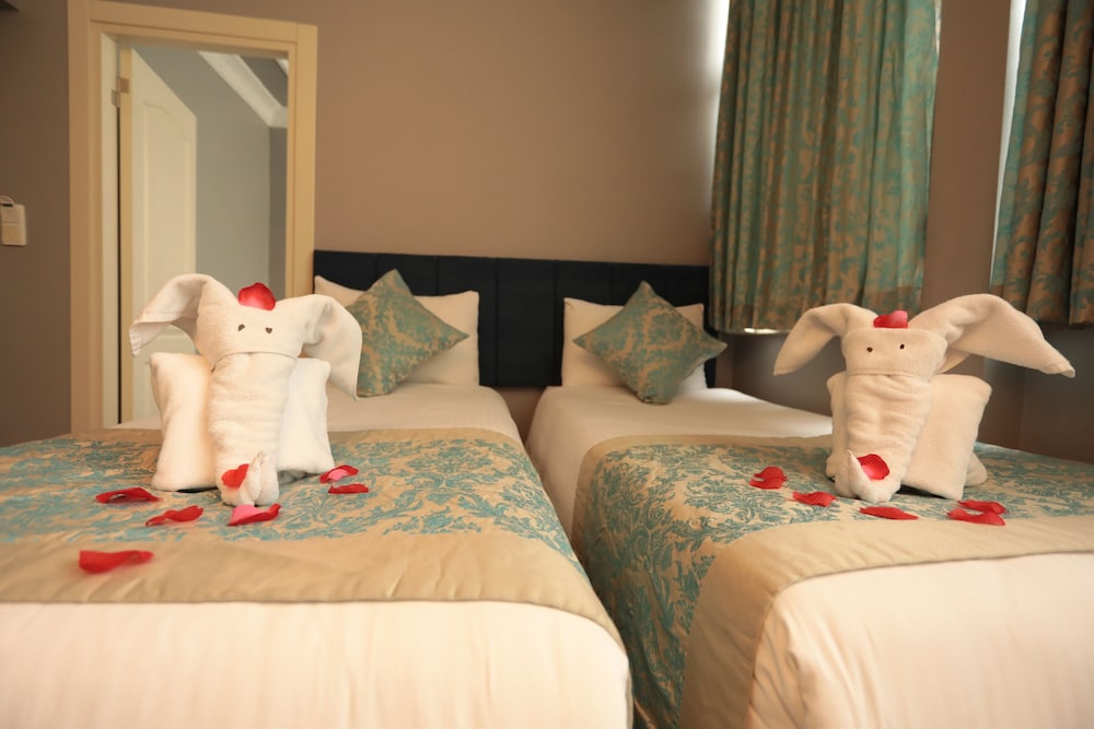 White Pearl Apart - Image 24