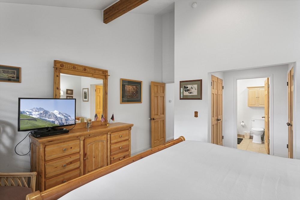 Aspenwood at Deer Valley Resort - Three Bedroom Condo with Hot Tub #1305 3 Condo