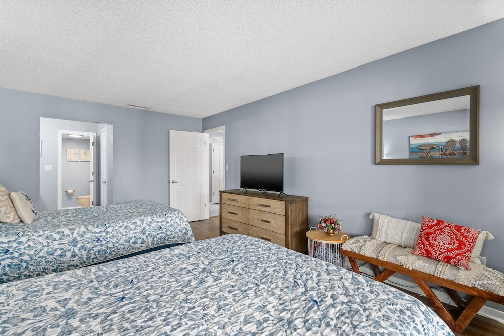 Edgewater Golf Villa 956