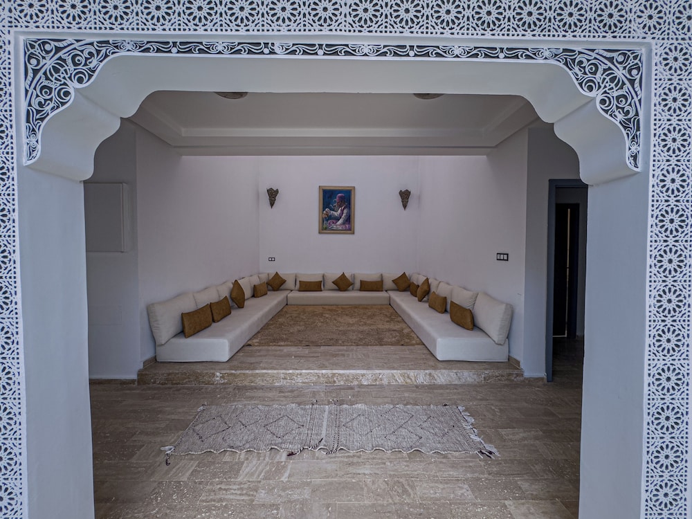 Riad Tonaroz Gold