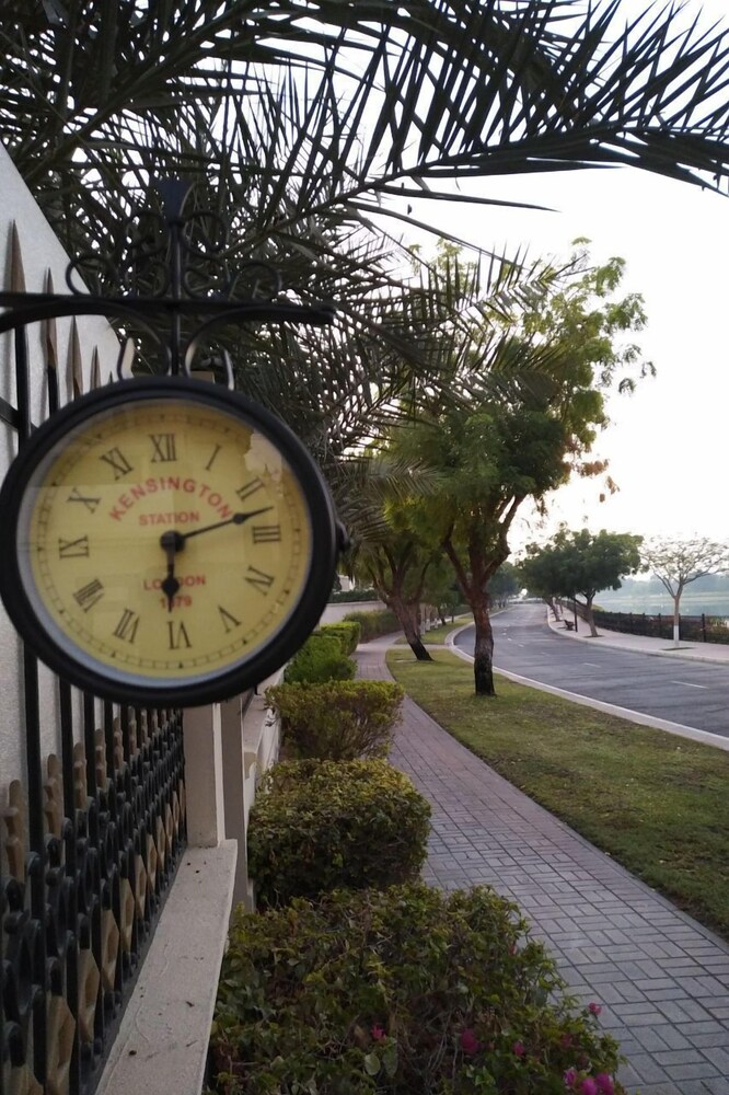 Emirates Hills Lake View Villa