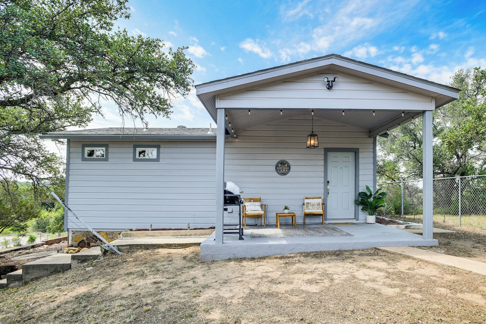 Brownwood Family Home - 2 Mi to Public Marina! view 5