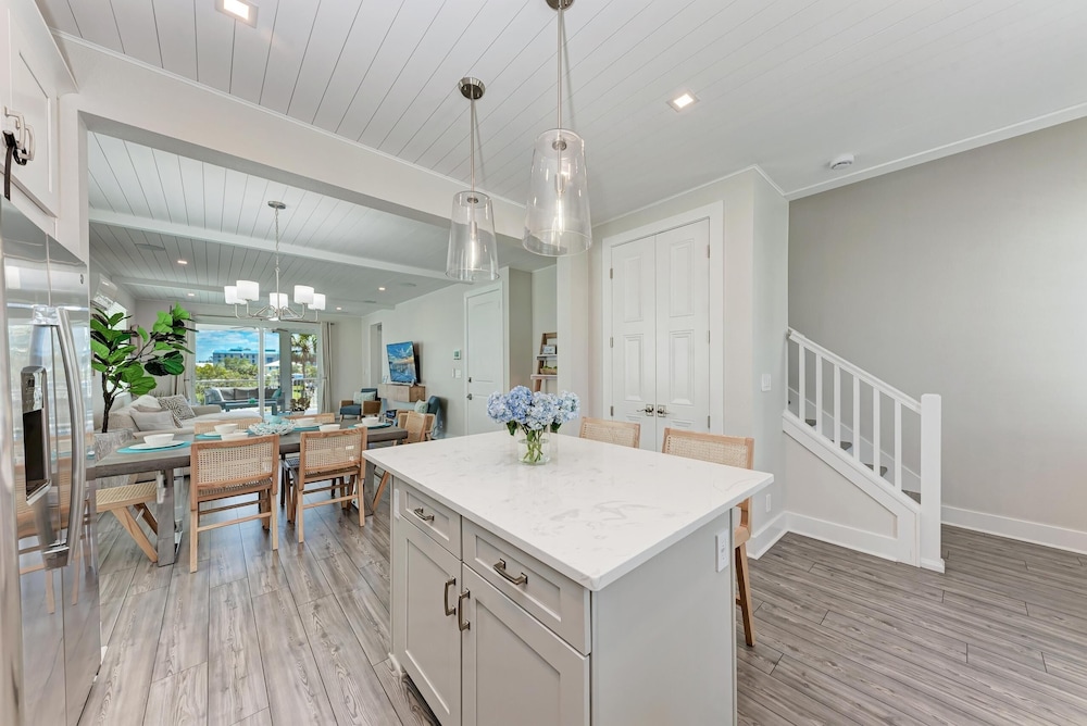 Sweet & Salty Beach House 3 Bedroom Home