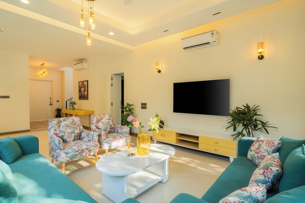 ELIVAAS Laguna Camellia | Luxe 4 BHK Villa Near Popular Beaches with Private Pool