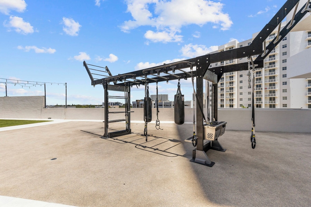 2Br2Ba Next To Jackson Memorial Hospital