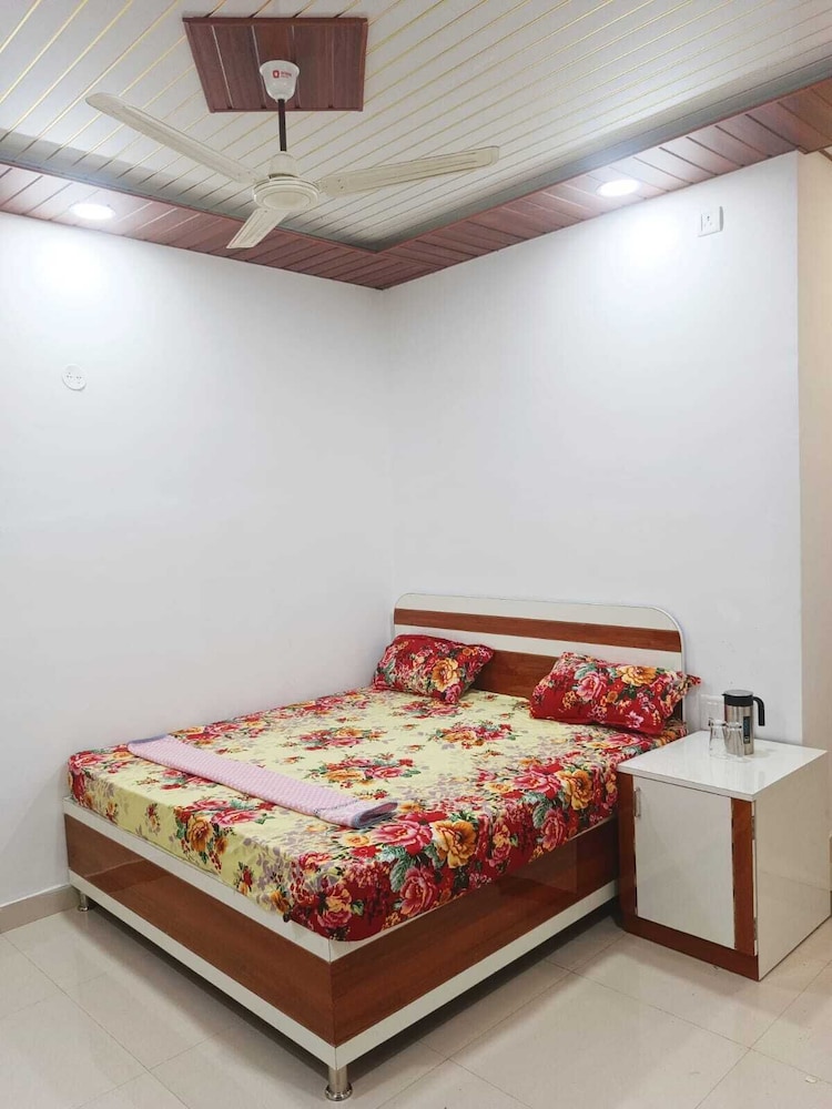 Janani Niwas Matheran