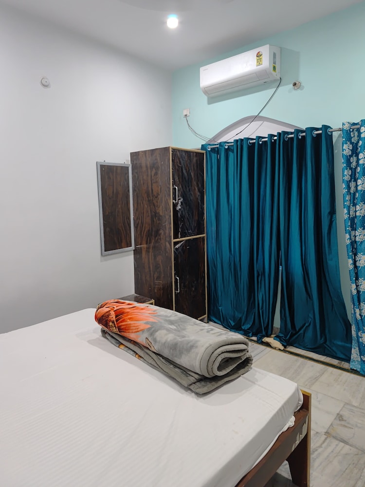 Shree Shyam Paying Guest House