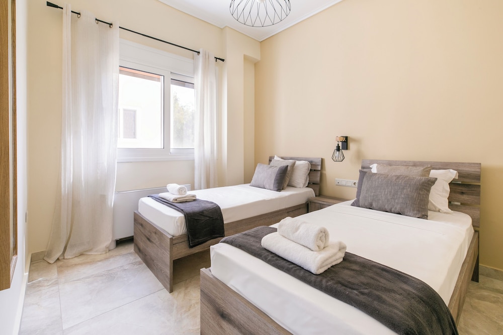Kallisti 2BR Apt & Balcony in Nea Smyrni