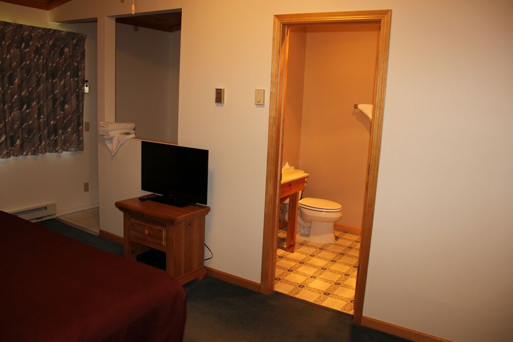 Superior Ridge Resort Motel