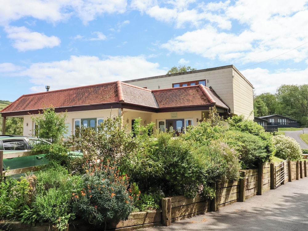 26 Manleigh Park