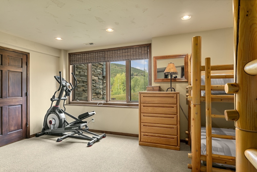 Upper Telemark Drive Home at Deer Valley Resort - 7 Bedroom Home with Hot Tub #2960 7 Home