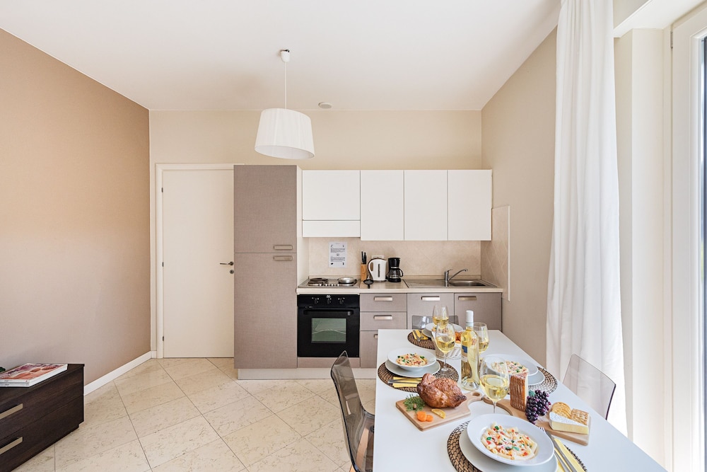 Residenza Miralago - 04 Augusta - Locazione BK