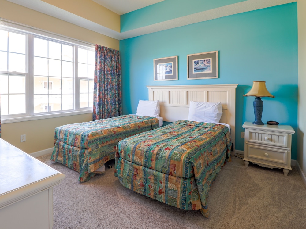 Ironwood #833 2 Bedroom Condo by RedAwning view 2