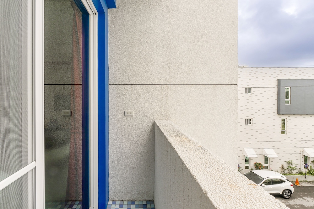 TT Blue B&B