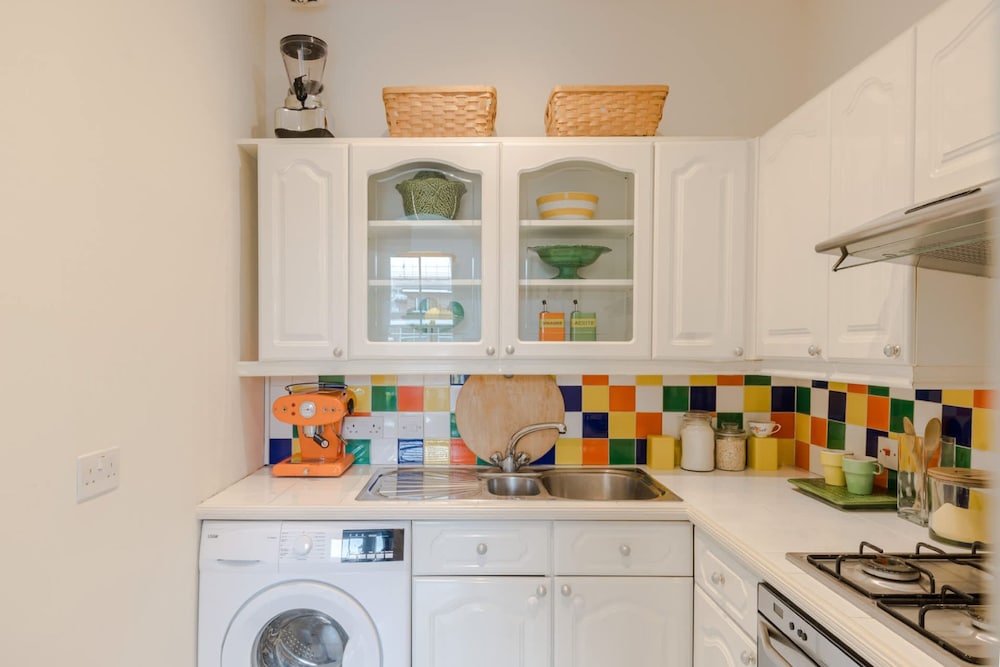 Traditional 2 Bed Apartment Notting Hill