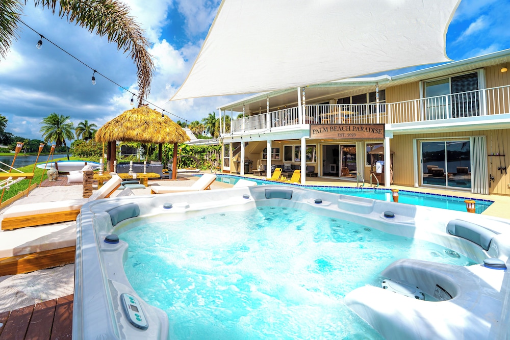 Palm Beach Paradise | Villa w/ Beach, Pool, Cinema & Tiki