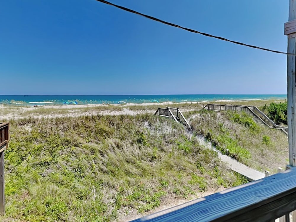 Piccolo Paradiso by Topsail Realty