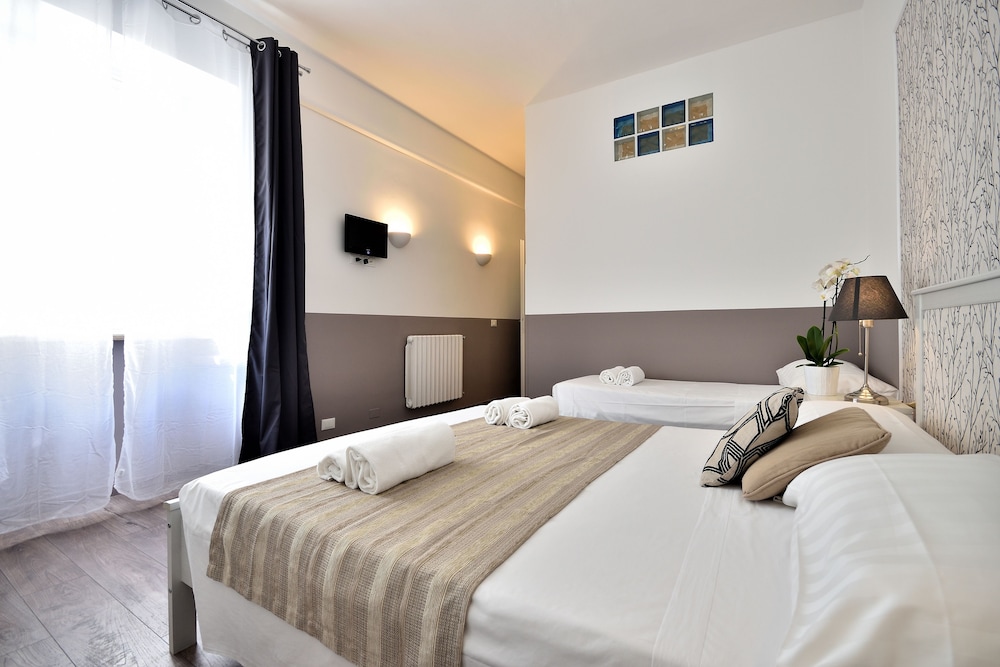 Romantica Rooms