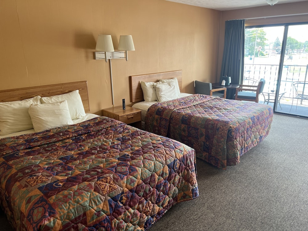 All Star Inn & Suites