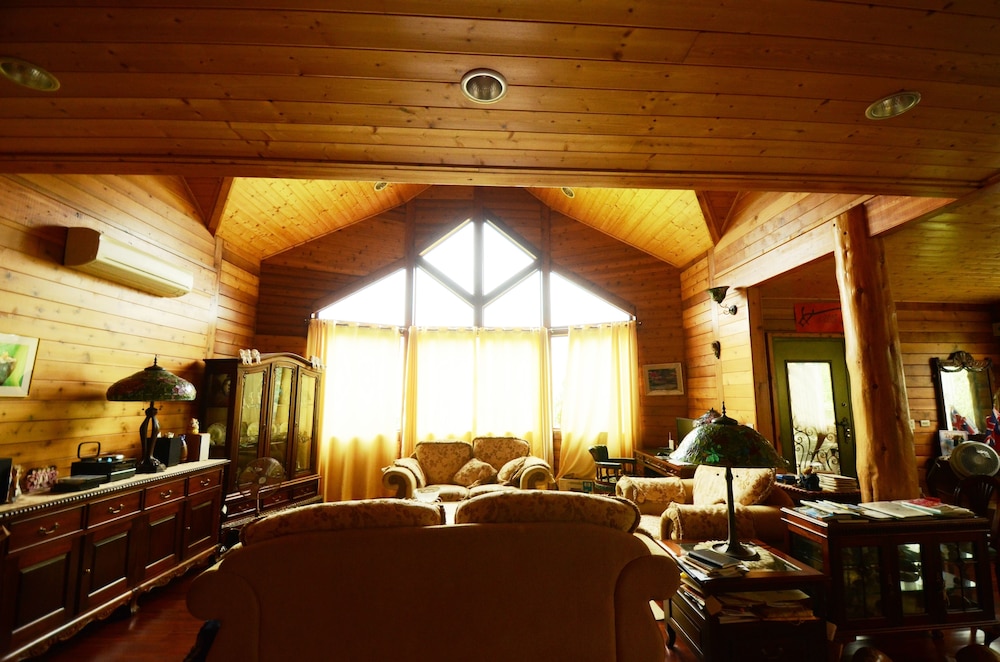 Hsinchu Emei Canadian WoodHouse Homestay