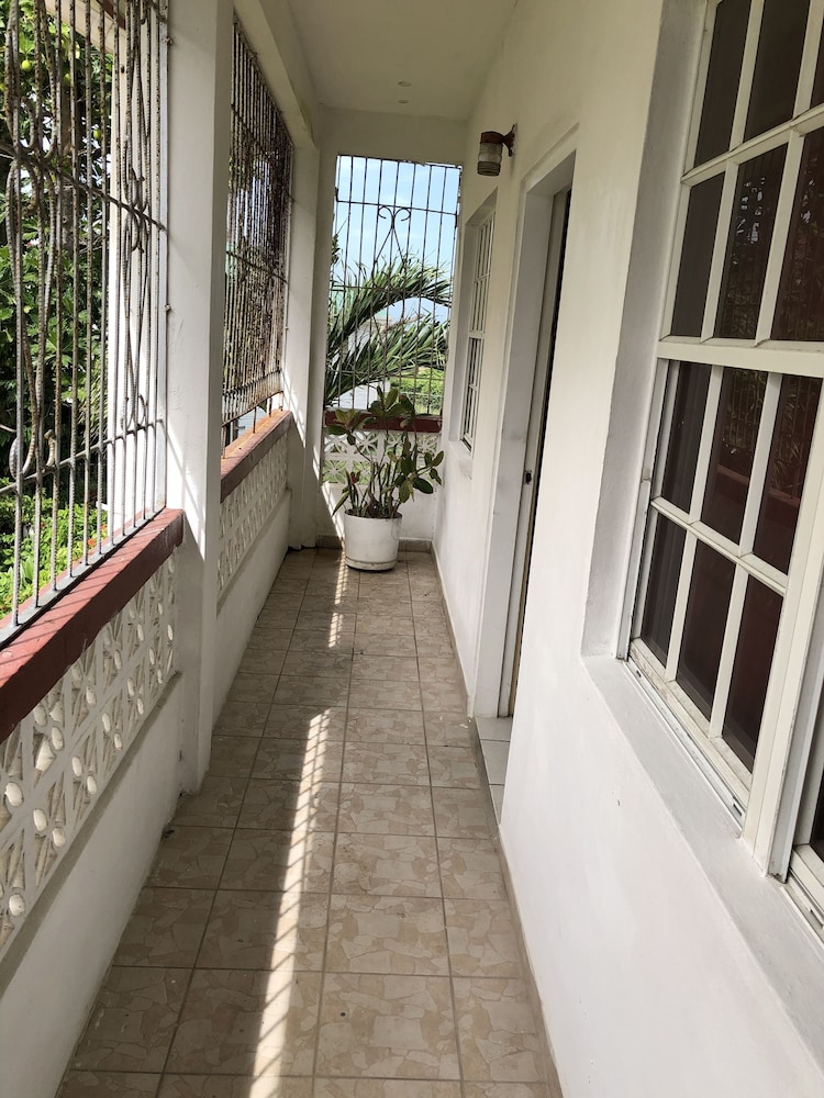 Belize Vacations - Coningsby Inn - Property Image 8