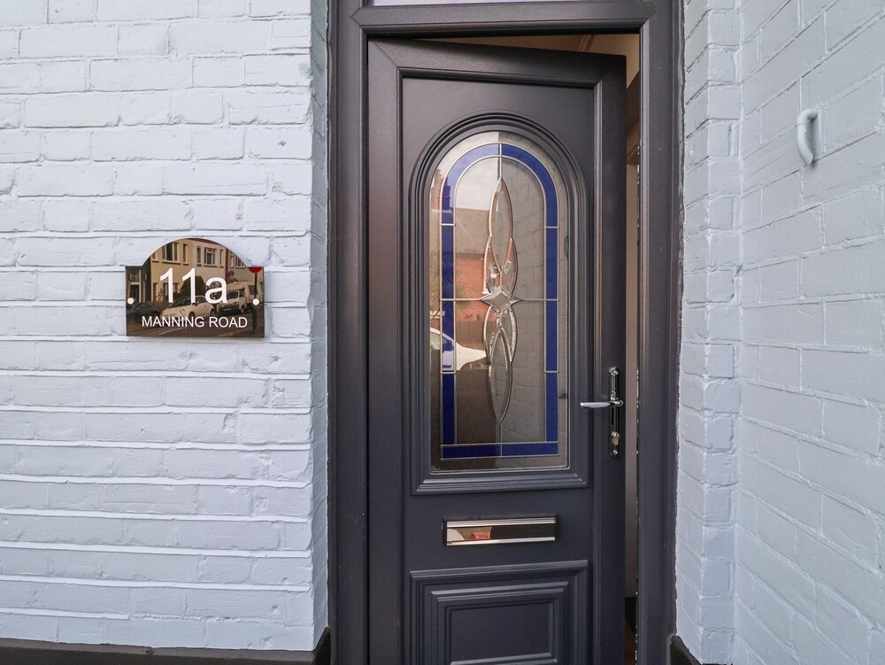 11a Manning Road