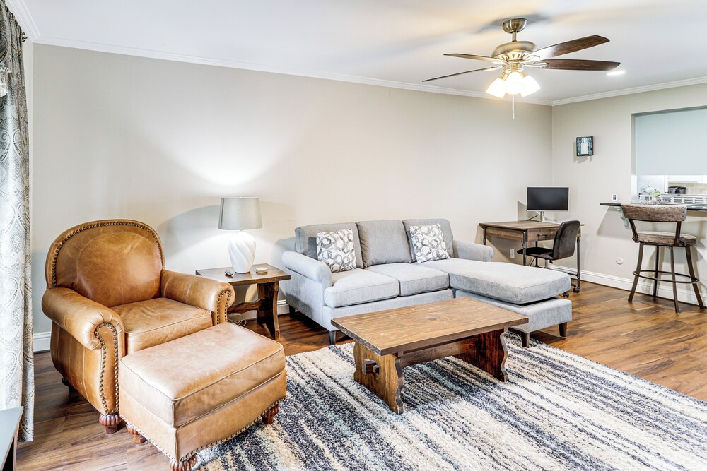 Pool Access: Energy Corridor Townhome in Houston!