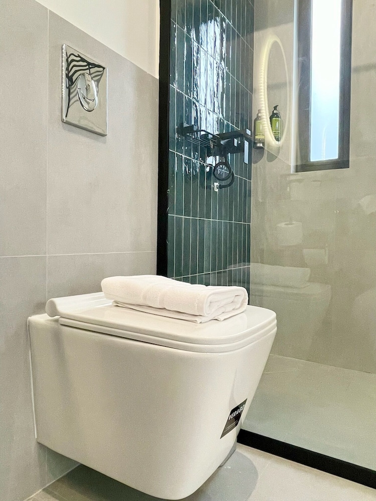 C Living - Premium 3 Bedroom - AQIQ