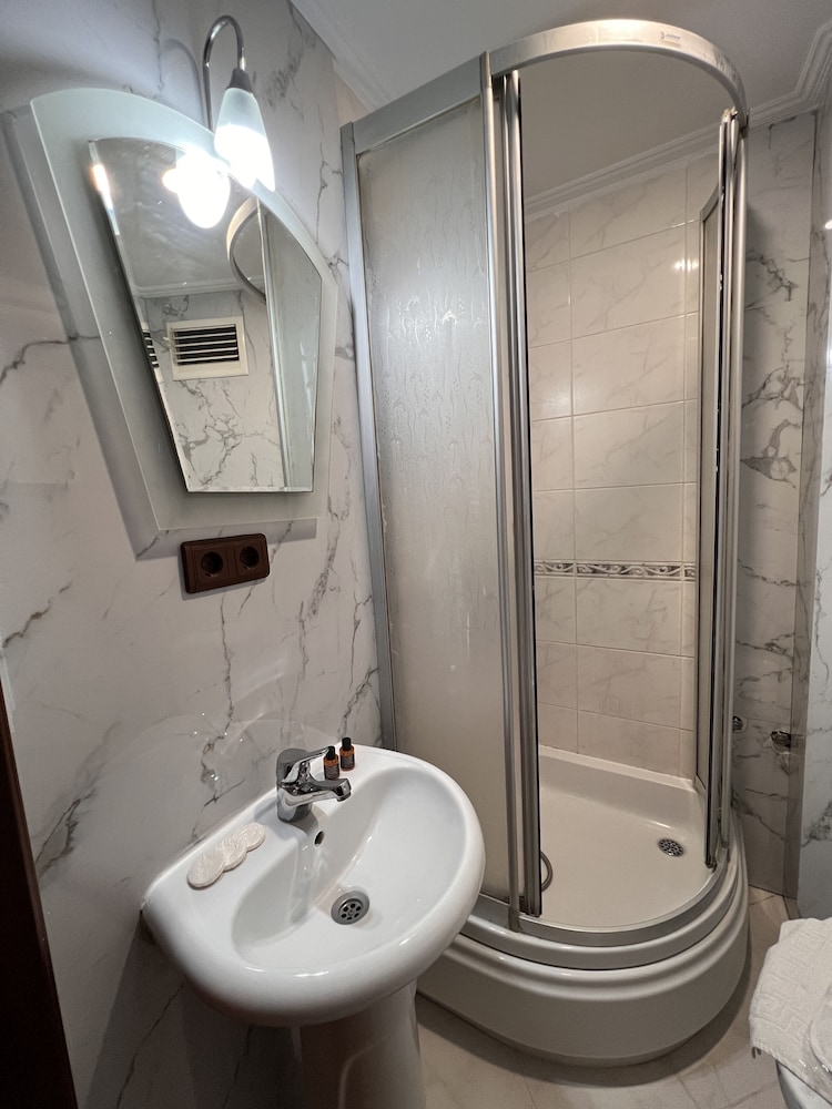 Emine Sultan Otel - Image 56