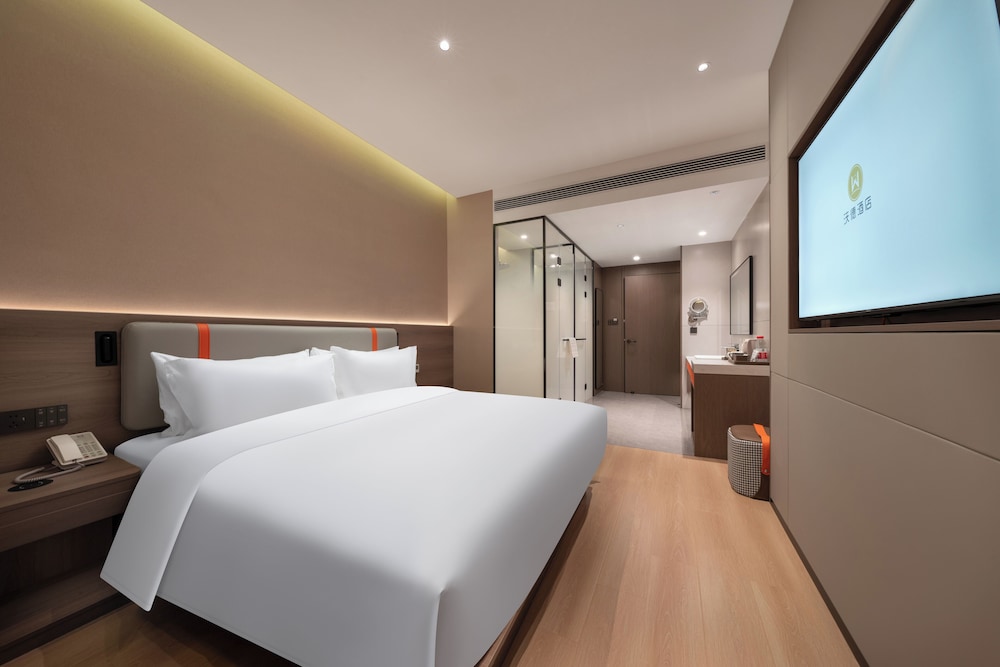 World Hotel Hualian Shoppin Plaza branch