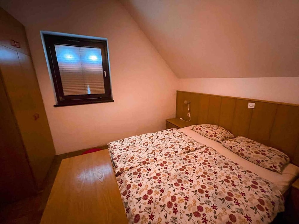 Lovely 2-bedroom House in Terme Catez view 2