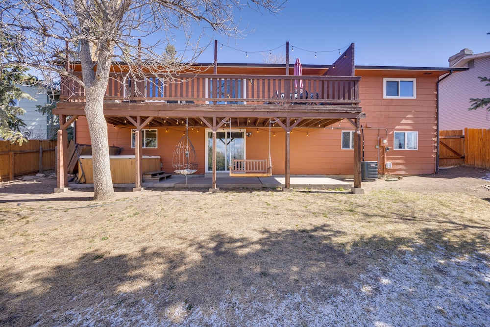 Lovely Colorado Springs Home: Mtn Views & Hot Tub!