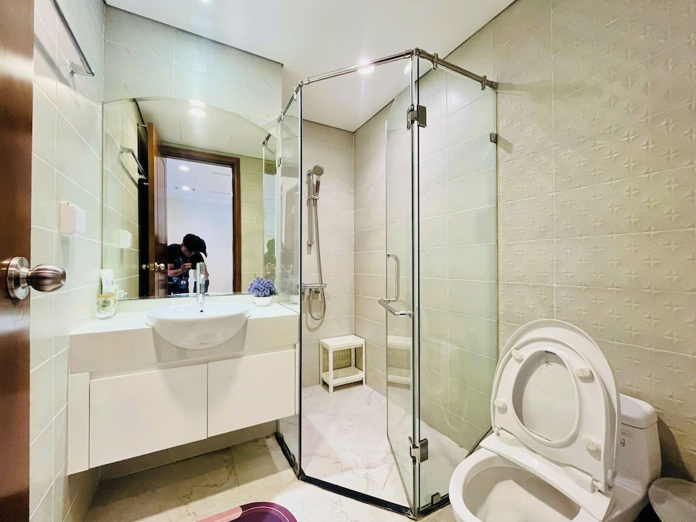 The Aquamarine Landmark Suites - Poolside Access at L4B