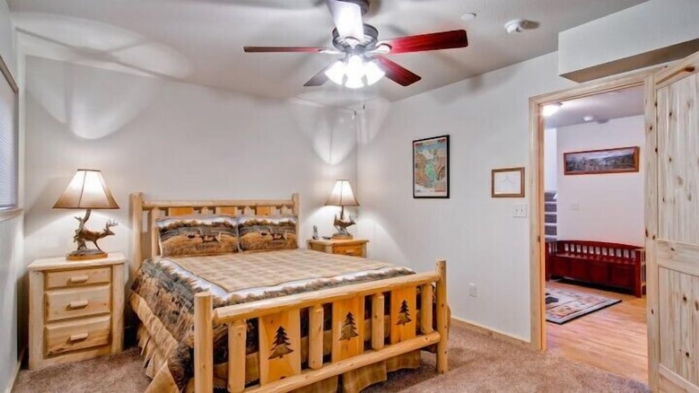 Scenic Wonder Explorer Retreat 3 Bedroom view 3