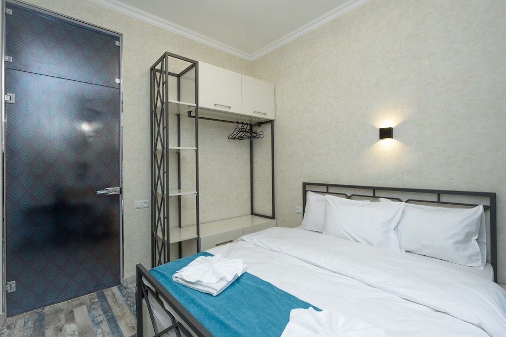 Stay Inn on Yekmalyan St