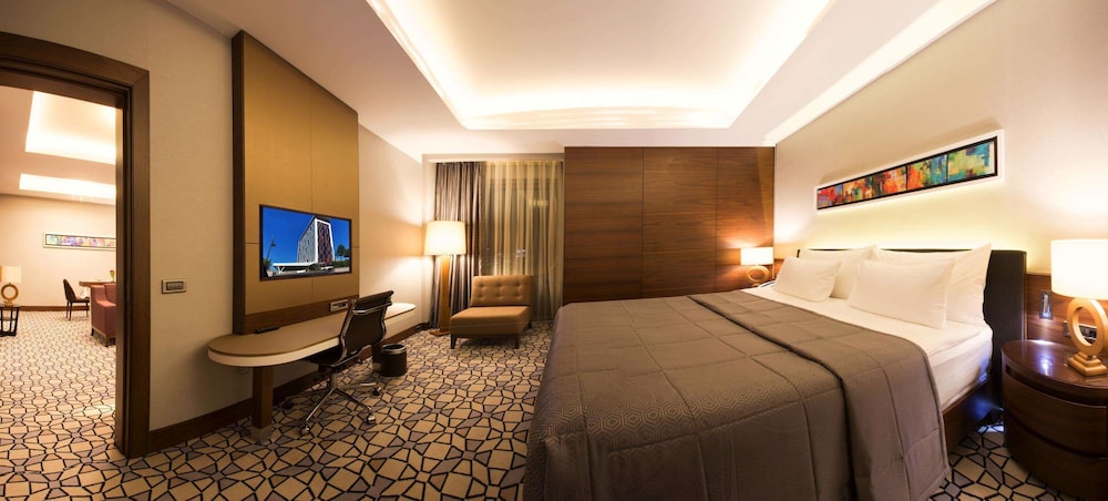 Grand Harilton Hotel - Image 11