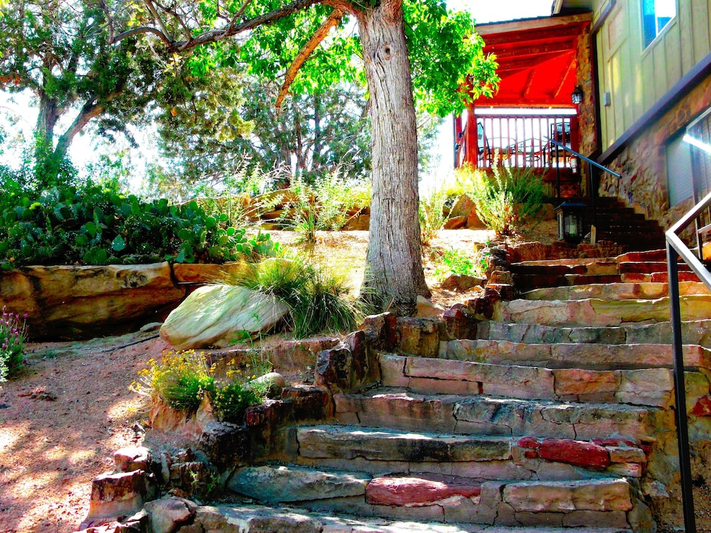 Canyon Vista Lodge