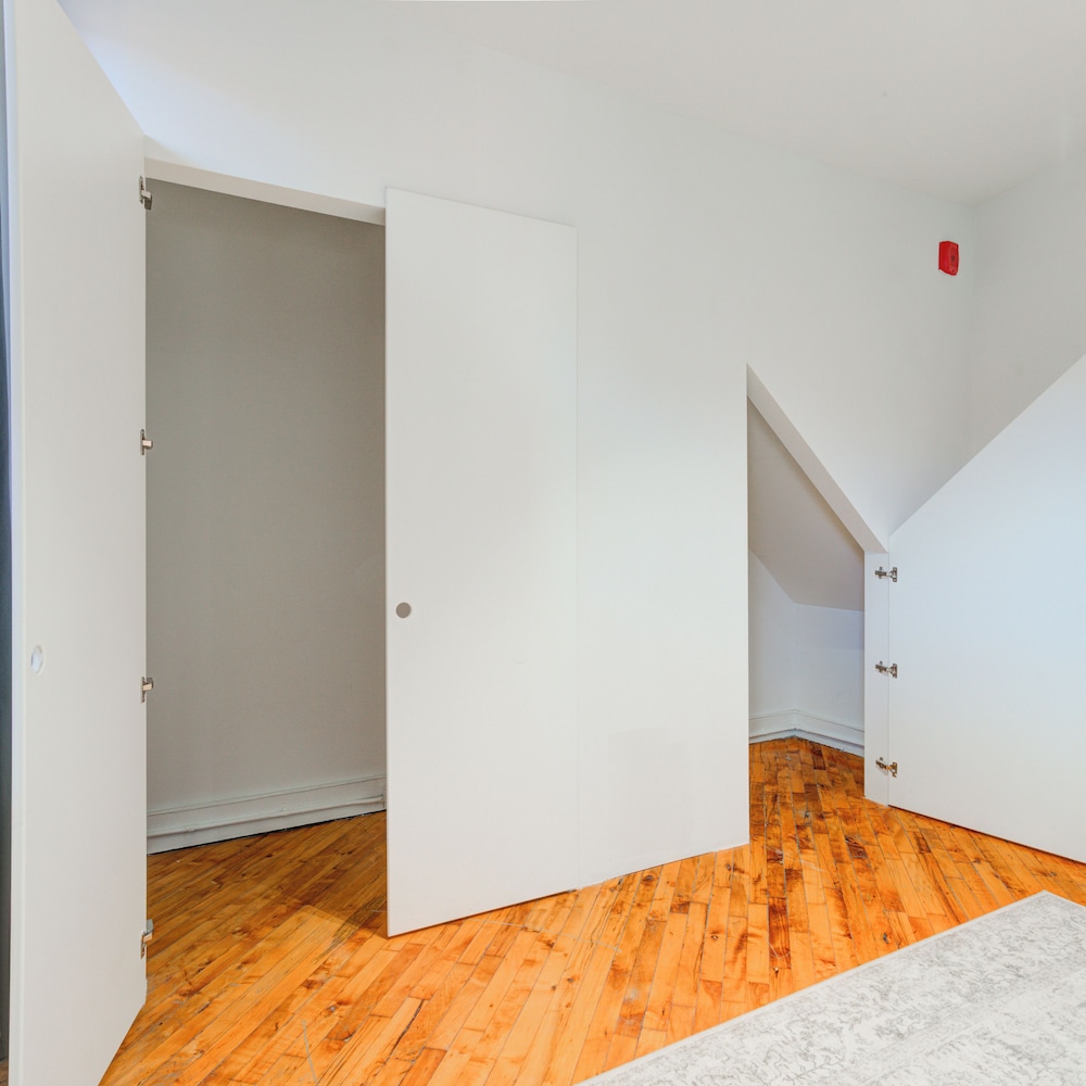 303 N 3rd St B2