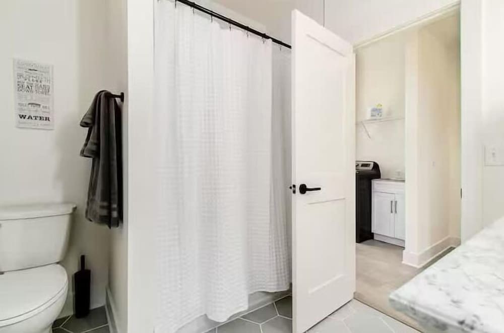 Jungle House Designer Residences – Downtown Columbus