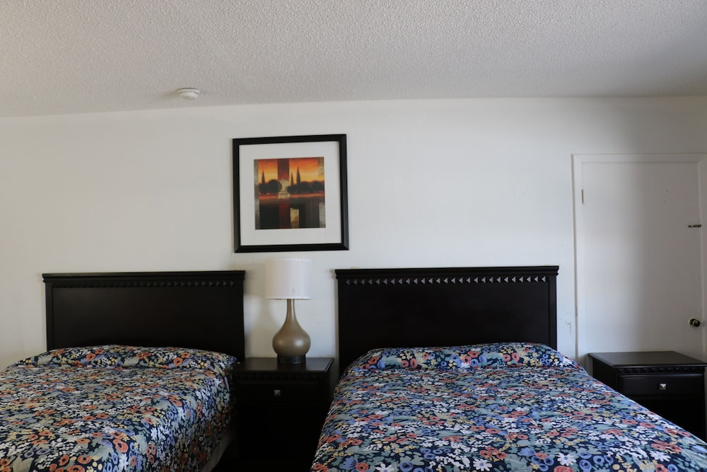 Dunedin Cove Motel