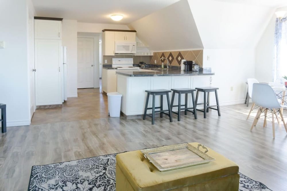 Saint John Vacations - Amazing Location in SJ 2-br w Parking Wifi Coffee - Property Image 8