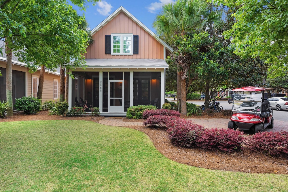 Golf Cart + Pool Access Near Baytowne & Beach Coral Starfish by Avantstay
