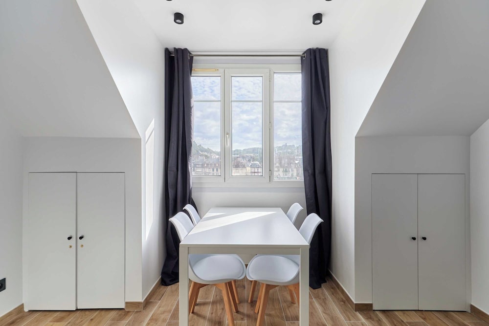 Studio in the Heart of Deauville, Near Place Morny
