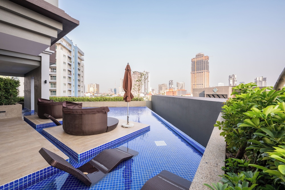 Royal Platinum Condo by Soben Homes