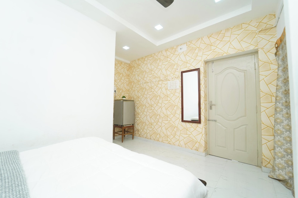 Blue Horizon Apartment 2bhk Nr Marina Beach