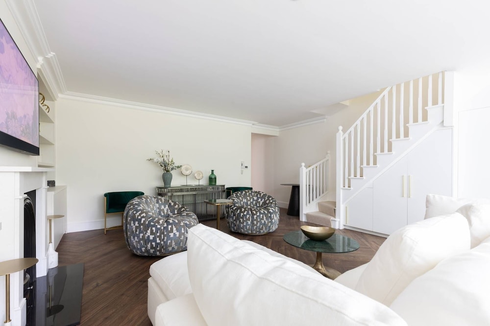 Westbourne Park Road Xviii by Onefinestay
