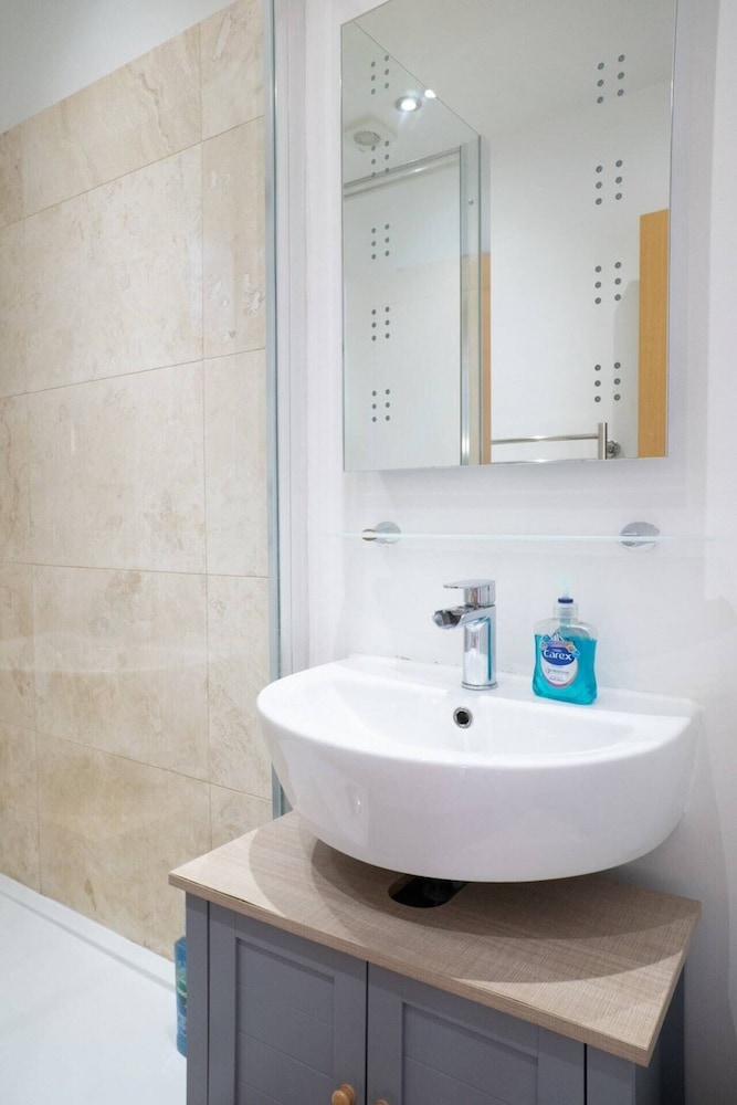 Trendy & Central 2BD Flat -brick Lane, Shoreditch!