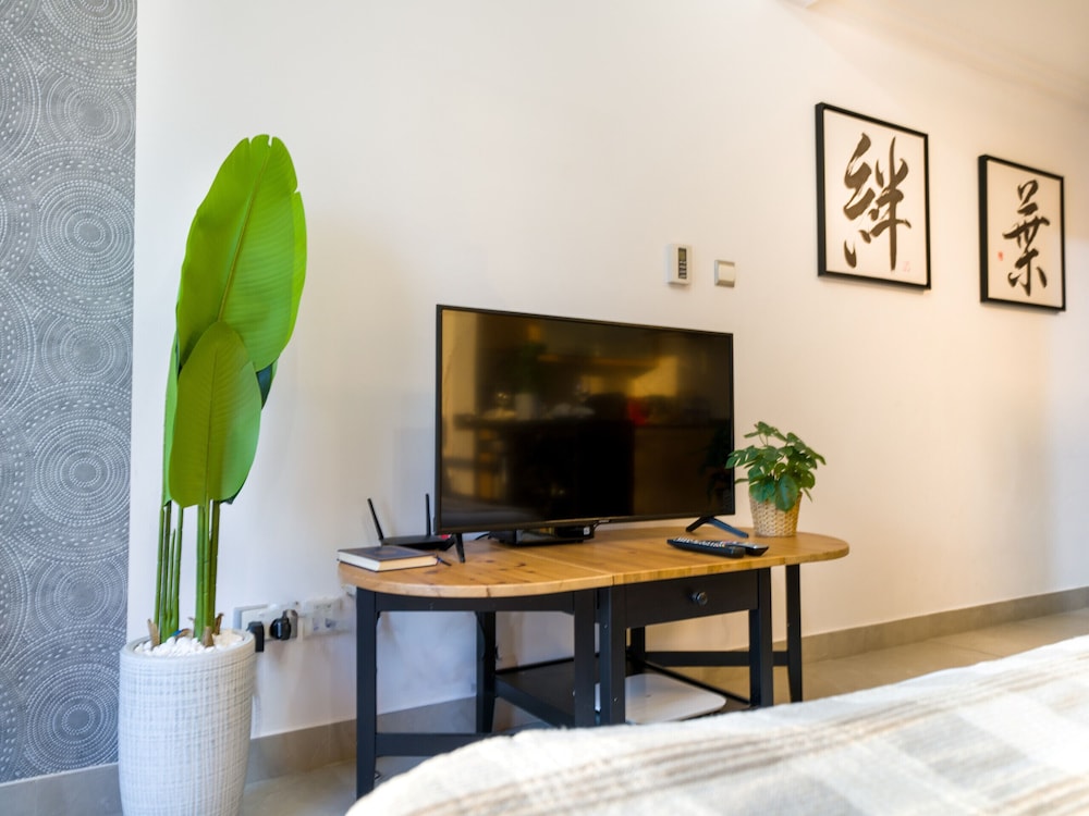 Easygo- Serene STU in Dubai Marina Zum